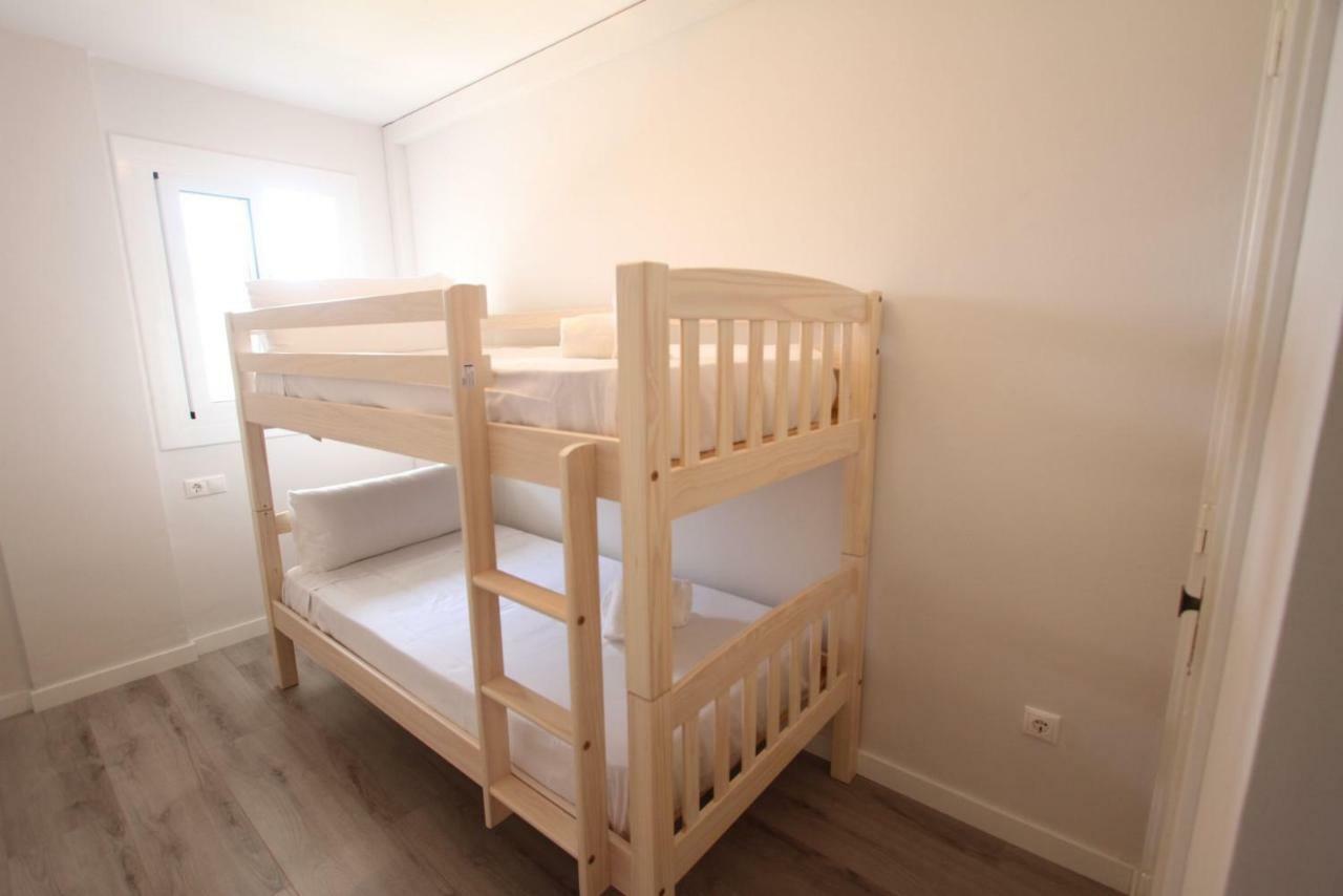 Carrer De Victoria Dels Angels, 11 Apartment La Pineda Exterior photo